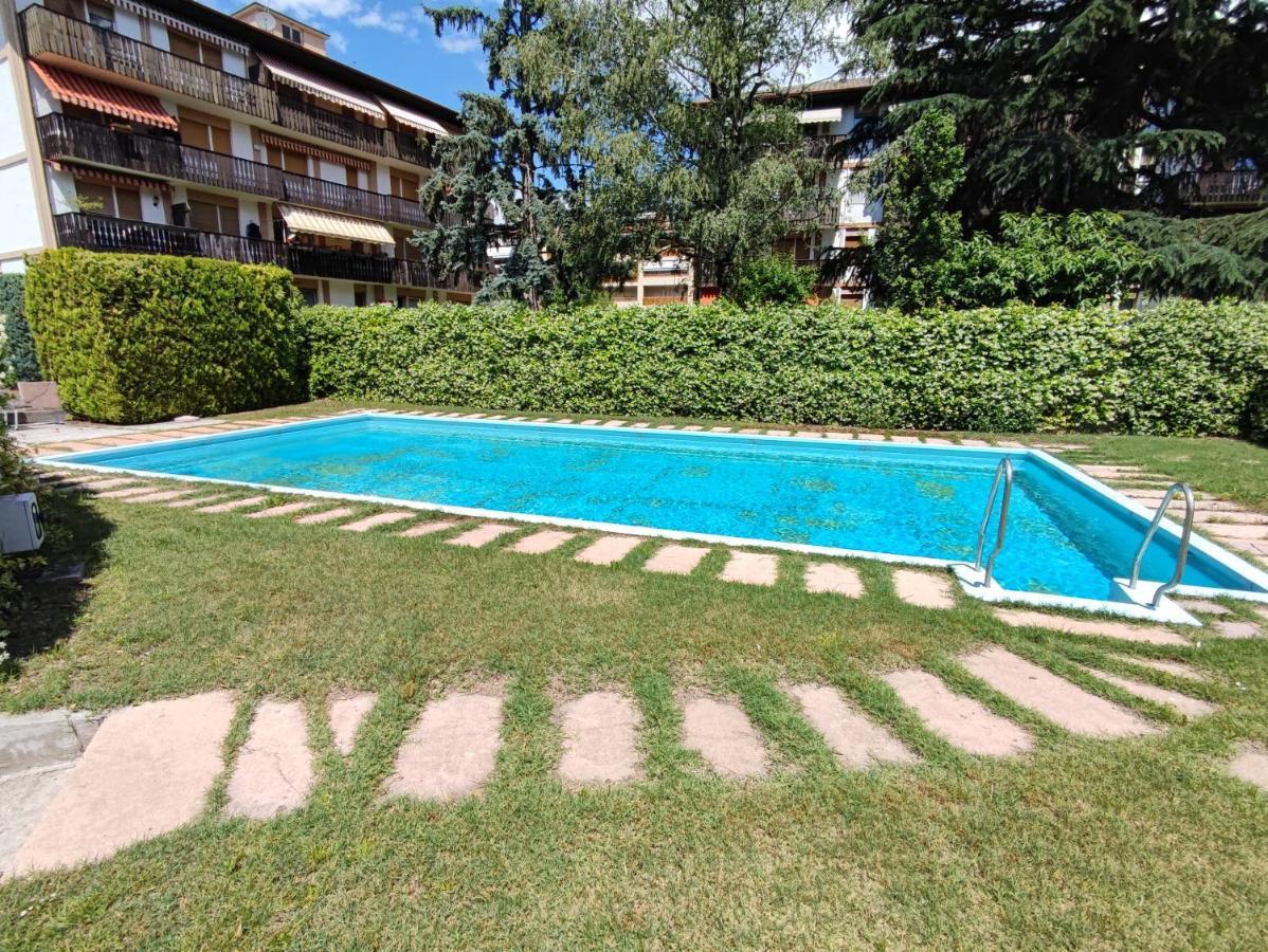 Corn Under: Eigentumswohnung Mit Aussenpool Merano Extérieur photo